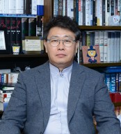 김영국 목사 수정22.jpg