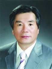 김영식 목사.jpg