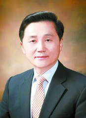 신동철 목사.jpg