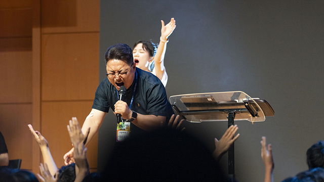 이동훈 목사.jpg