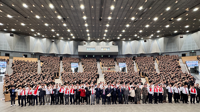단체(정면사진).jpg