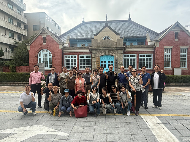 충북지방회 야유회(군산 성지순례 및 역사문화거리일대 탐방) 3.jpg