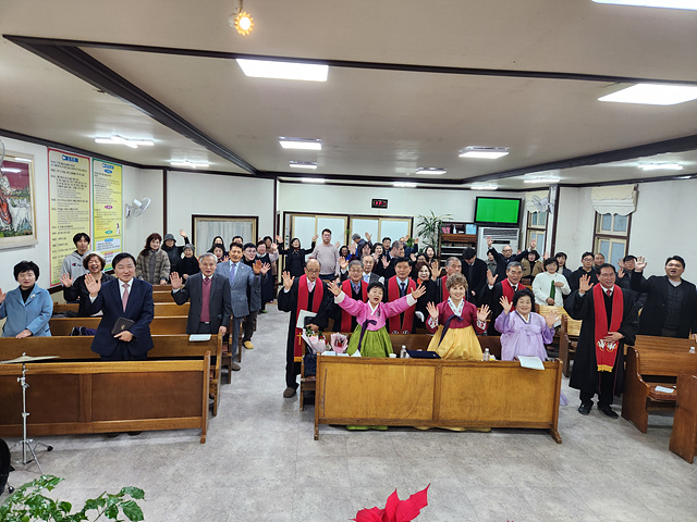 충서 청양순복음교회.jpg