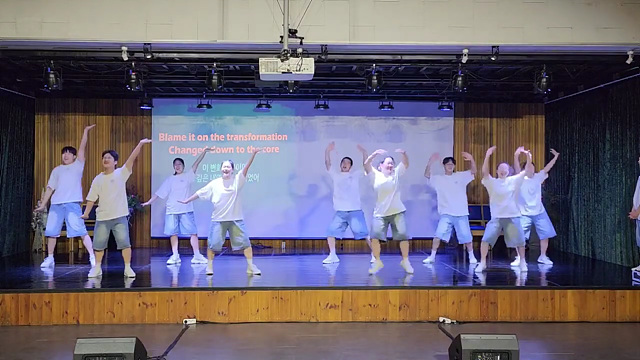 (2025.12.16)12월월례회-2부 새이레기독학교 공연.mp4_000254754.jpg