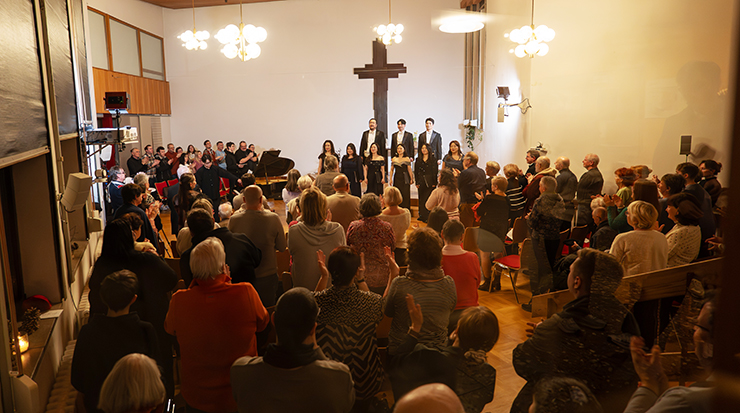 글로벌처치 예배.jpg