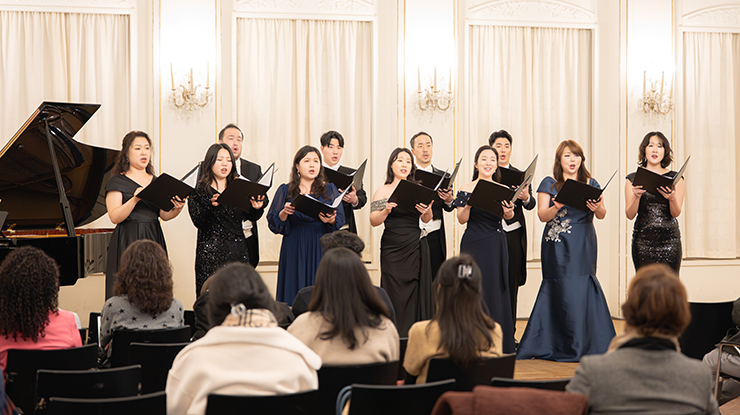 글로벌처치 합창.jpg