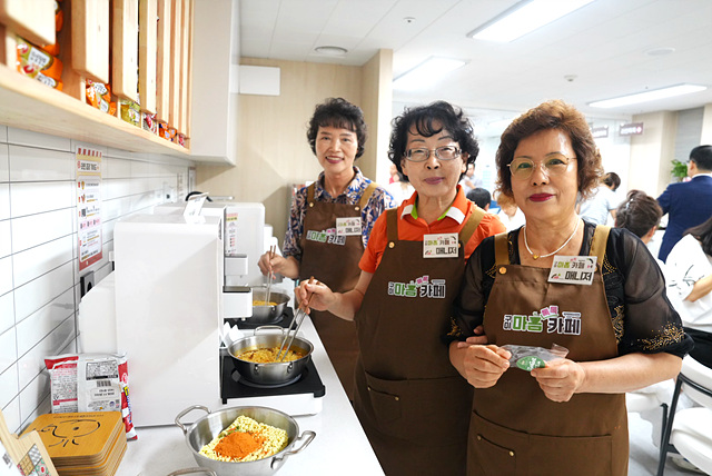 [굿피플 보도자료] 사진02_260724 굿피플, 구미시 종합사회복지관 2곳에 _구미마음톡톡카페_ 개소.jpg